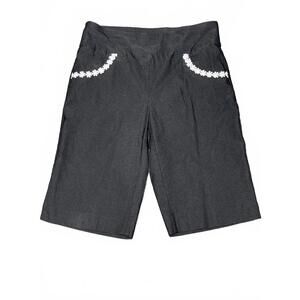 Attyre Women's Casual Black Shorts with Floral Applique Size 8 Cottagecore